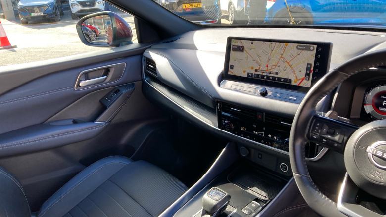 Nissan Qashqai 1.3 DiG-T MH 158 Tekna 5dr Xtronic Petrol Hatchback